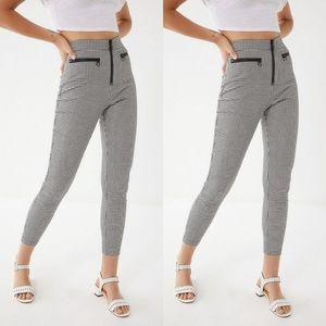 URBAN OUTFITTERS - Susie High-Rise Plaid Pant